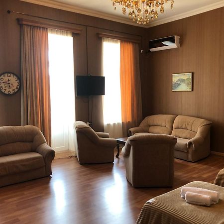 Bookinist Apartment Kutaisi Exterior photo